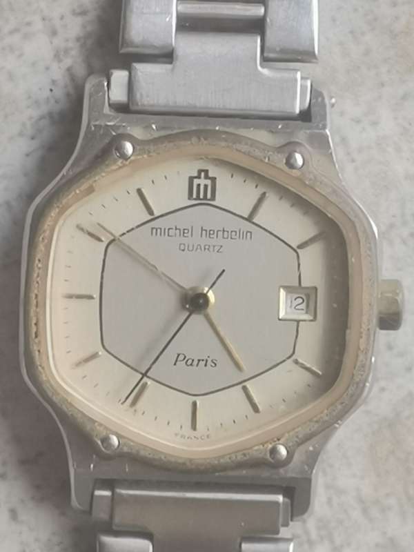 MICHEL HERBELIN LADIES SWISS WATCH WITH ORIGINAL BOX IN EXCELLENT WORKING CONDITION
