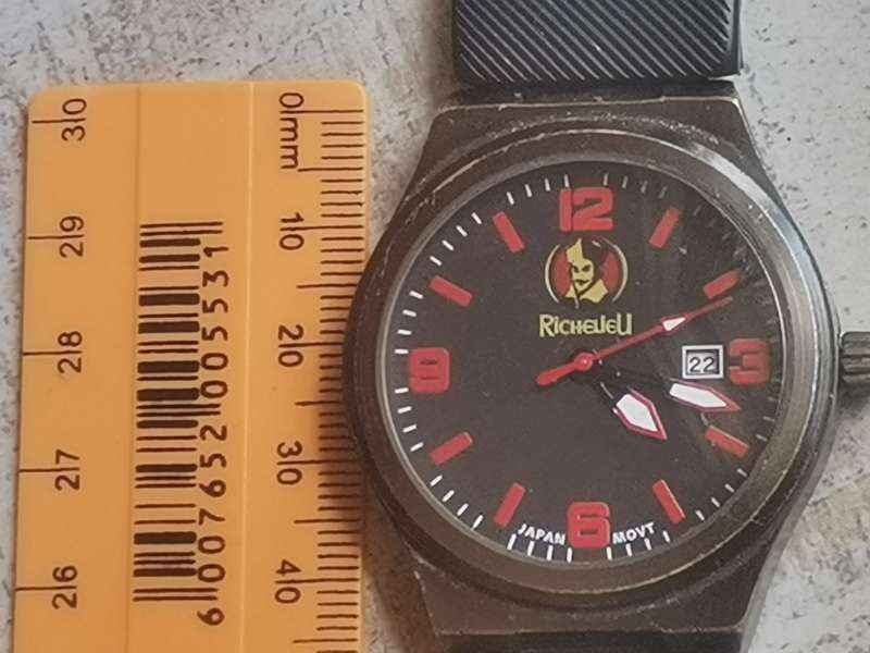 RICHELIEU MENS QUARTZ WATCH IN EXCELLENT WORKING CONDITION