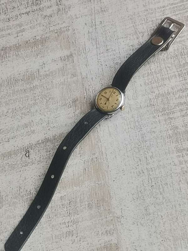VINTAGE TUDOR (ROLEX) LADIES WATCH WITH SUB-SECONDS IN EXCELLENT WORKING CONDITION