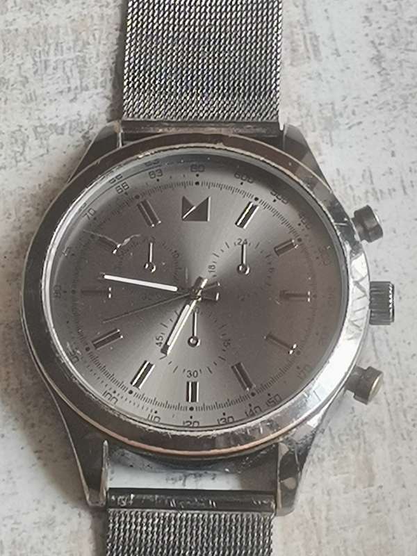 MENS MARKHAM WATCH IN EXCELLENT WORKING CONDITION