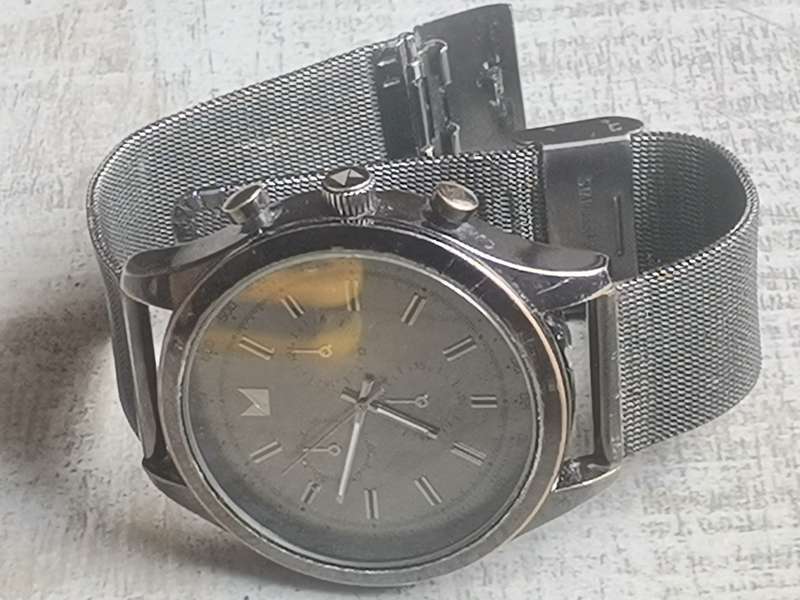 MENS MARKHAM WATCH IN EXCELLENT WORKING CONDITION