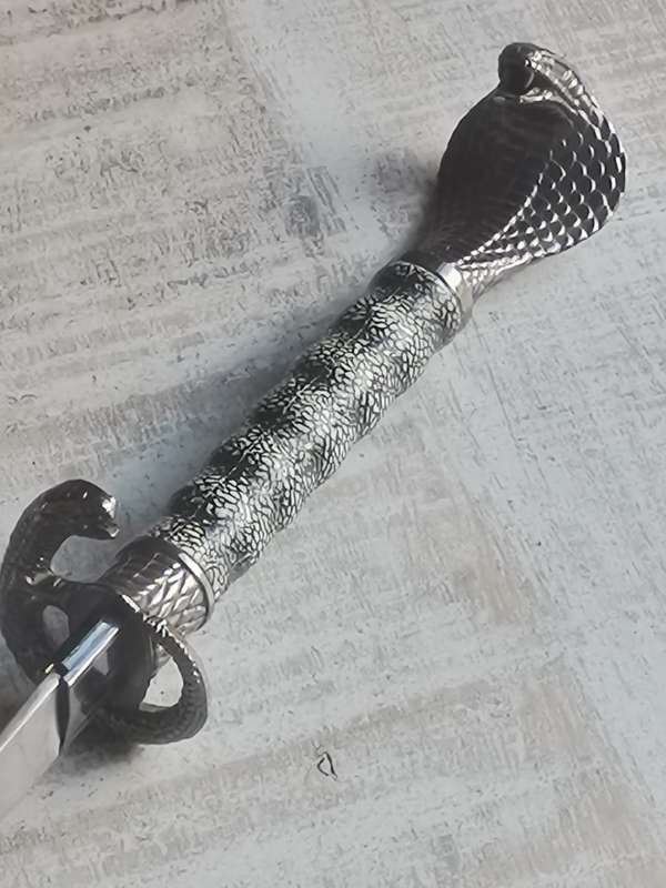 COBRA KATANA SWORD IN EXCELLENT CONDITION