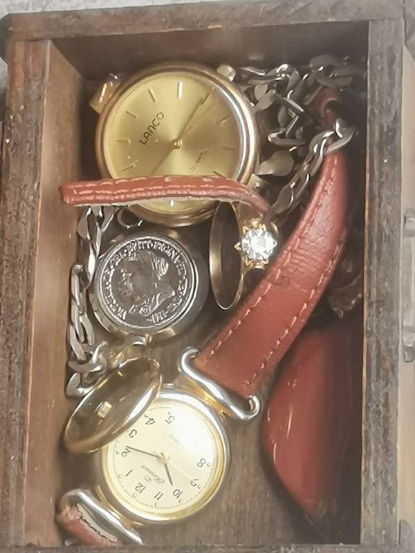 SMALL WOODEN TREASURE CHEST WITH SOME JEWELLERY AND WATCHES