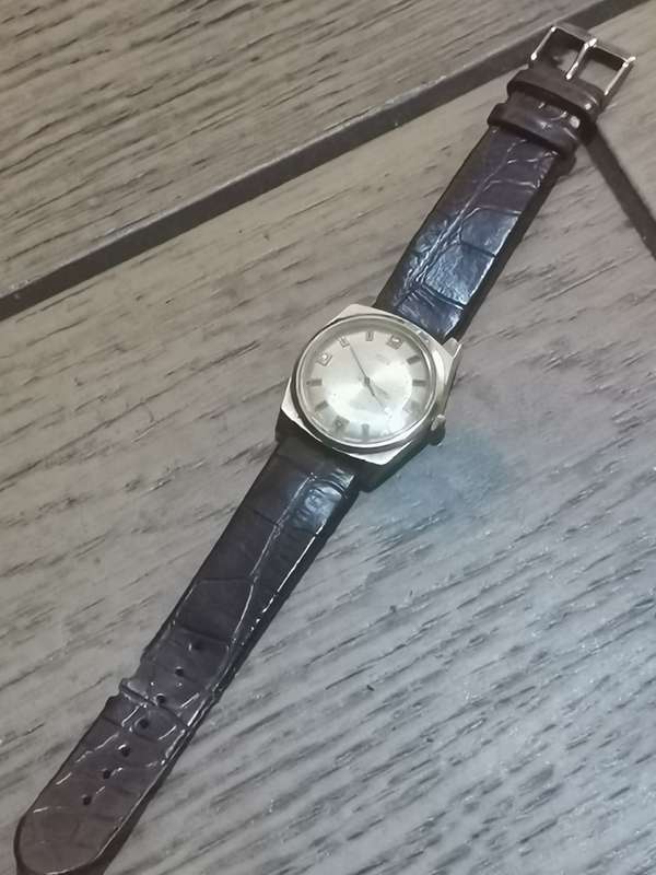 VINTAGE MENS TOSCA 17 JEWELS GOLD PLATED MECHANICAL WATCH IN EXCELLENT WORKING CONDITION