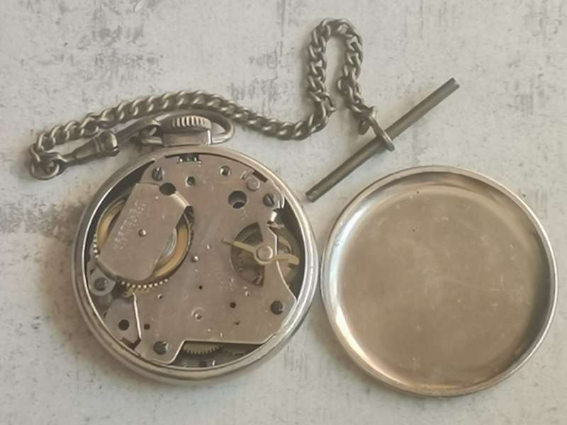 VINTAGE WESTCLOX ZOBO POCKET WATCH WITH SUB-SECONDS MADE IN CANADA IN EXCELLENT WORKING CONDITION