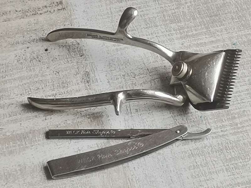 VINTAGE ORIGINAL BROWNS 1939 CLIPPER AND WECK HAIR SHAPER BIDDING FOR BOTH