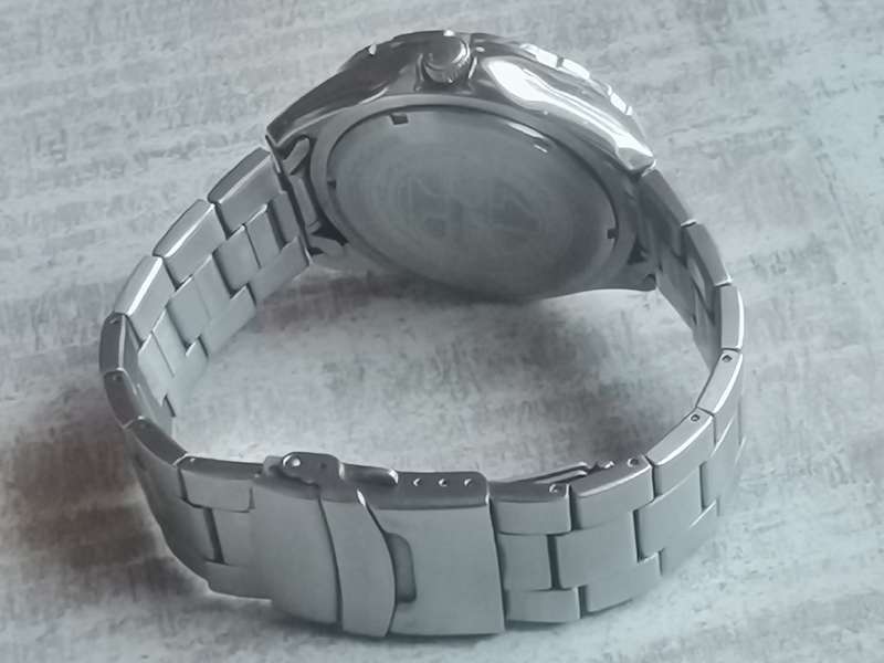 JD POWER BMW 2015 MENS WATCH IN EXCELLENT WORKING CONDITION