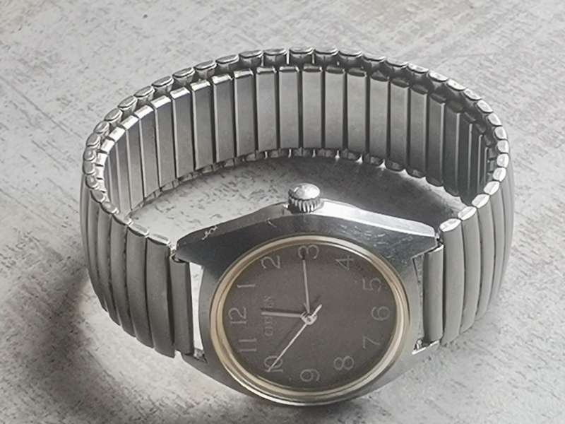 VINTAGE MENS CITIZEN MANUAL WIND WATCH IN EXCELLENT WORKING CONDITION