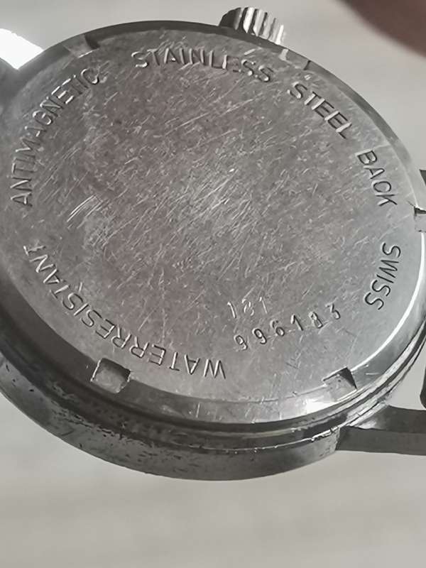 MENS VINTAGE ROTARY AVENGER 17 JEWELS WATCH IN EXCELLENT WORKING CONDITION