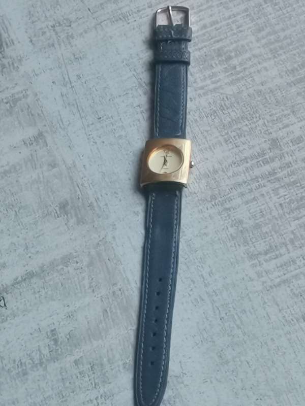 STUNNING LADIES GOLD PLATED HALLMARK WATCH IN EXCELLENT WORKING CONDITION
