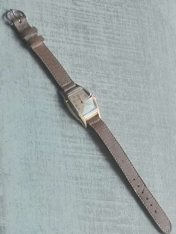 VINTAGE MID-CENTURY CHALET SWISS MADE ROLLED GOLD LADIES WATCH IN EXCELLENT CONDITION