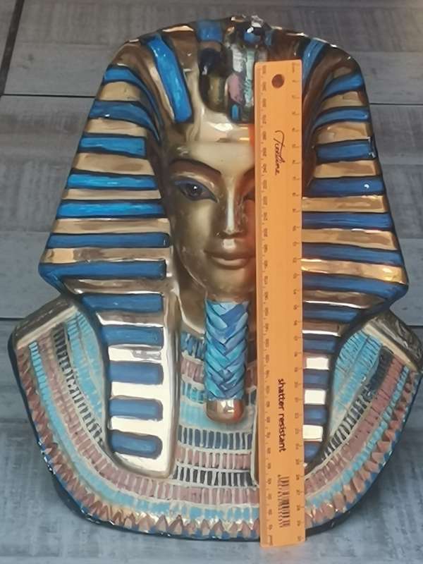 ANCIENT AND HIGHLY COLLECTABLE EGYPTIAN THEMED CEREMIC PHARAOH BUST OVER 30CM TALL