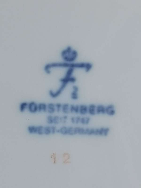 DER OBER EINFAHRER PORCELAIN HANGING PLATE MEASURES 245MM