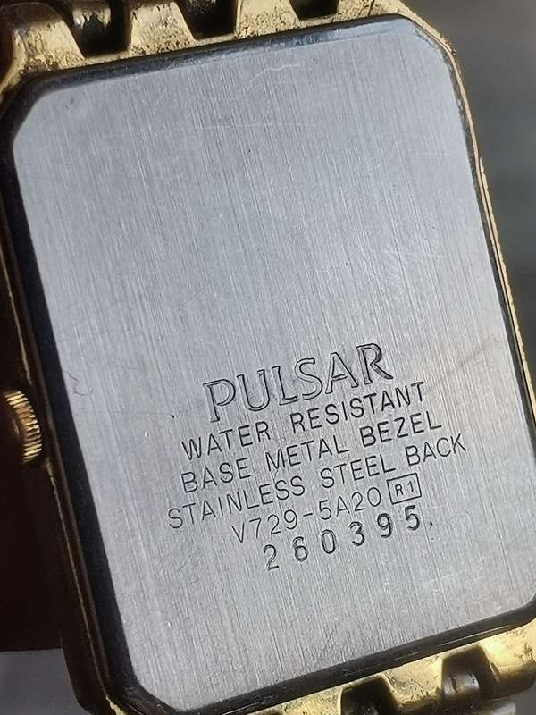 VINTAGE MENS PULSAR GOLD PLATED WATCH IN EXCELLENT WORKING CONDITION