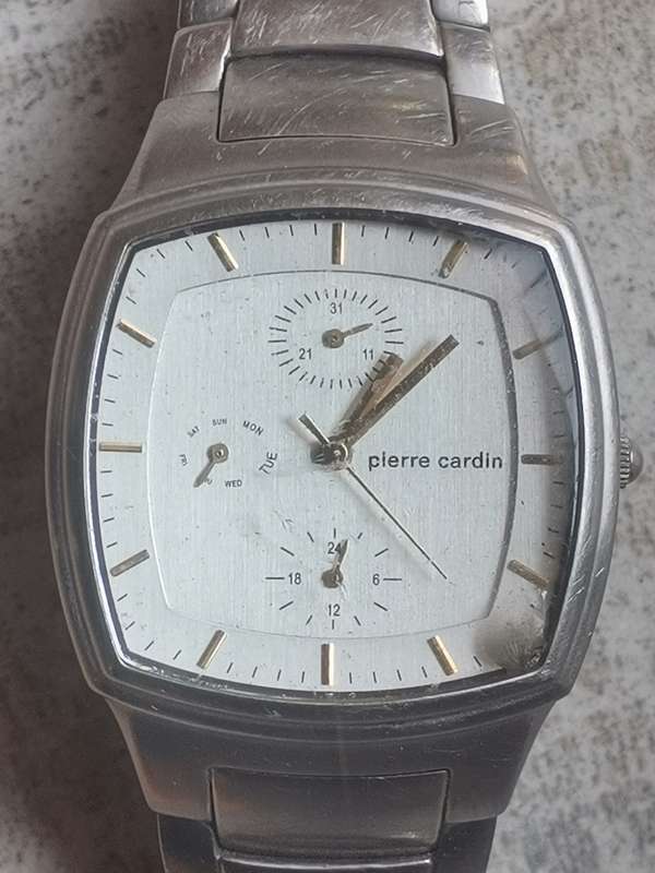 MENS WATCHES UNTESTED SELLING FOR SPARES OR REPAIRS