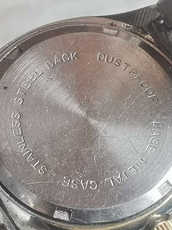 MENS WATCHES UNTESTED SELLING FOR SPARES OR REPAIRS