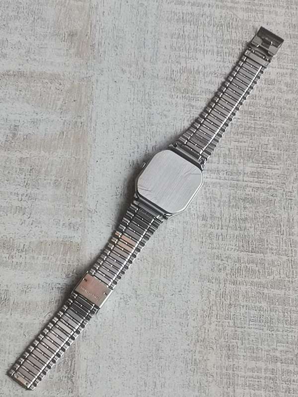 VINTAGE CHRIST FLATLINE SWISS MADE MENS WATCH IN EXCELLENT WORKING CONDITION