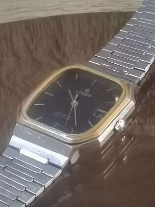 VINTAGE CHRIST FLATLINE SWISS MADE MENS WATCH IN EXCELLENT WORKING CONDITION
