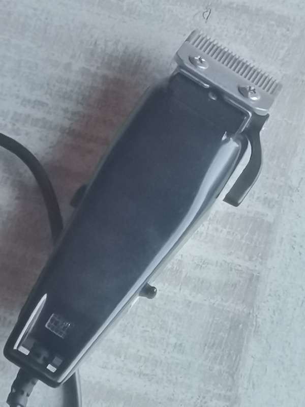 ORIGINAL USA WAHL MULTI CUT HAIR CLIPPER AND TRIMMER - BIDDING FOR BOTH