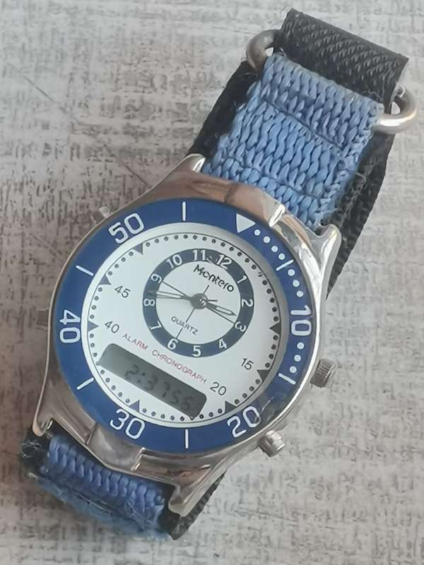 MONTERO QUARTZ ALARM CHRONOGRAPH ANALOG/DIGITAL WATCH IN EXCELLENT WORKING CONDITION