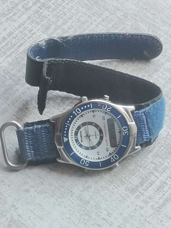 MONTERO QUARTZ ALARM CHRONOGRAPH ANALOG/DIGITAL WATCH IN EXCELLENT WORKING CONDITION