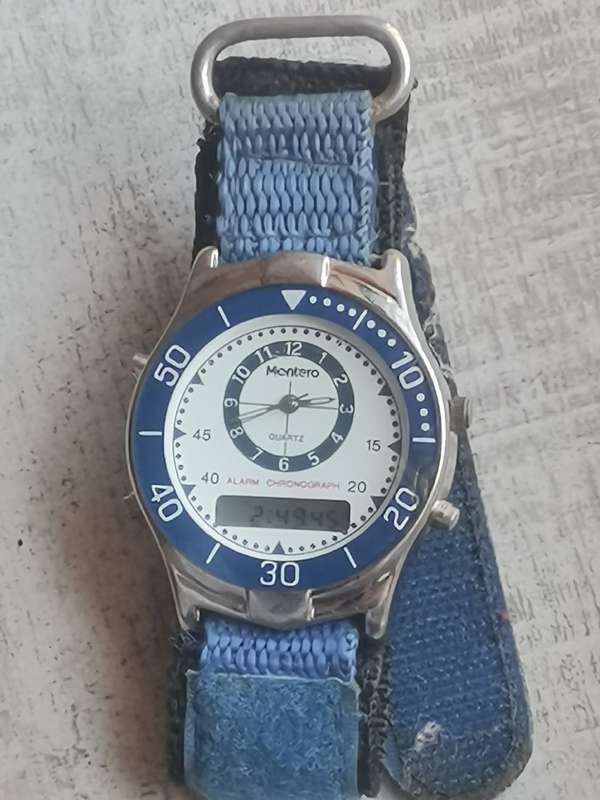 MONTERO QUARTZ ALARM CHRONOGRAPH ANALOG/DIGITAL WATCH IN EXCELLENT WORKING CONDITION