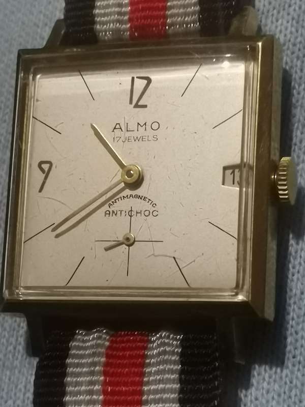 VINTAGE MENS SWISS ALMO MECHANICAL WATCH WITH SUB-SECONDS IN EXCELLENT WORKING CONDITION