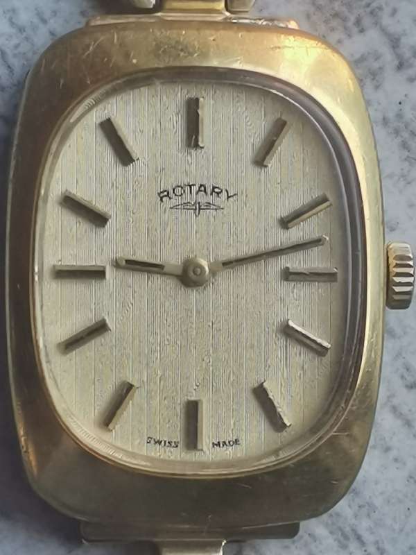 VINTAGE LADIES GOLD ROTARY WATCH IN EXCELLENT WORKING CONDITION