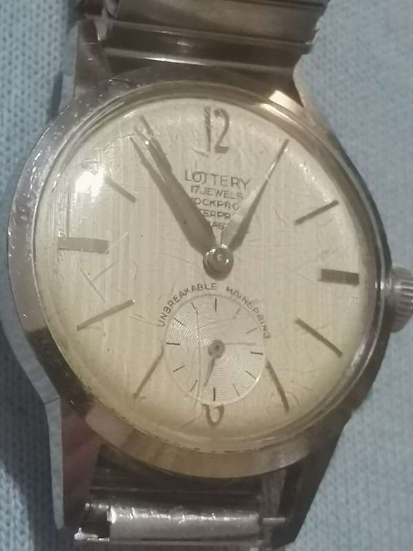 VINTAGE MENS LOTTERY 17 JEWELS MECHANICAL WATCH WITH SUB-SECONDS IN EXCELLENT WORKING CONDITION