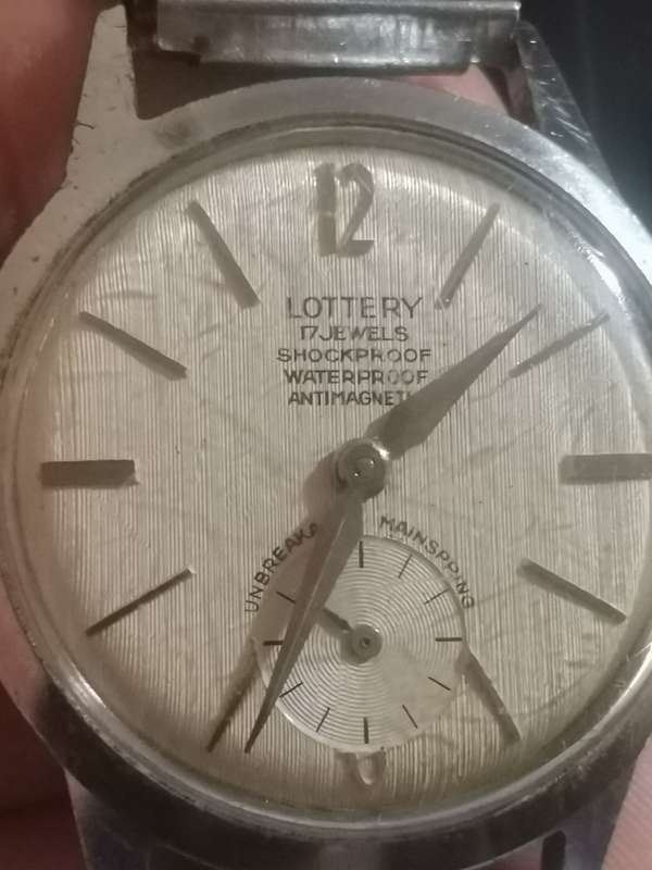 VINTAGE MENS LOTTERY 17 JEWELS MECHANICAL WATCH WITH SUB-SECONDS IN EXCELLENT WORKING CONDITION