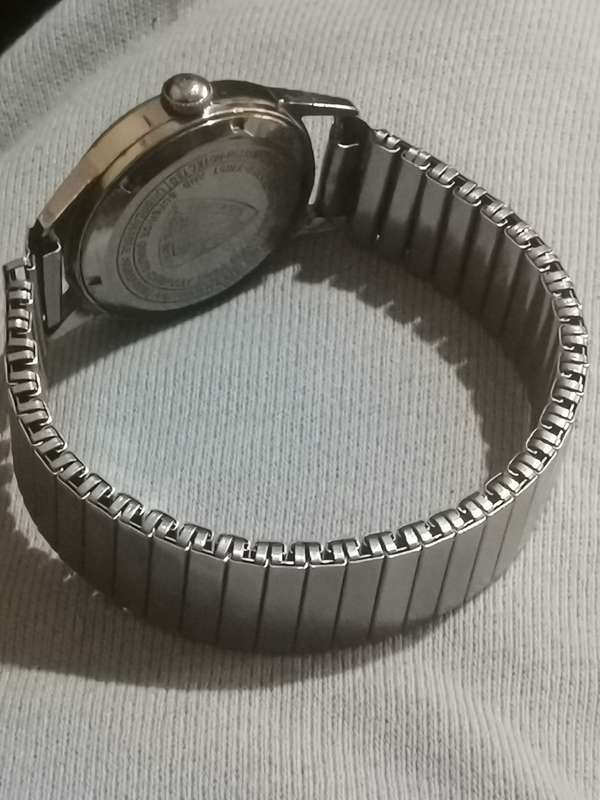 VINTAGE MENS LOTTERY 17 JEWELS MECHANICAL WATCH WITH SUB-SECONDS IN EXCELLENT WORKING CONDITION