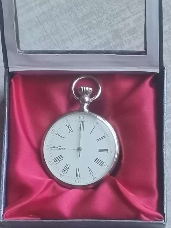 STUNNING MENS POCKET WATCH NEW WITH DISPLAY BOX