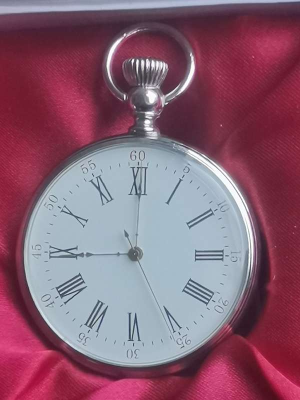 STUNNING MENS POCKET WATCH NEW WITH DISPLAY BOX