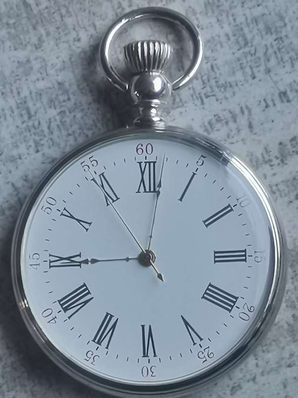STUNNING MENS POCKET WATCH NEW WITH DISPLAY BOX