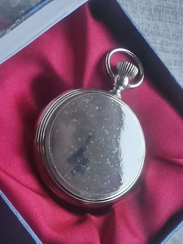 STUNNING MENS POCKET WATCH NEW WITH DISPLAY BOX