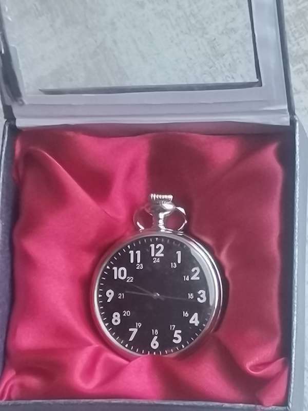 STUNNING MENS POCKET WATCH NEW WITH DISPLAY BOX