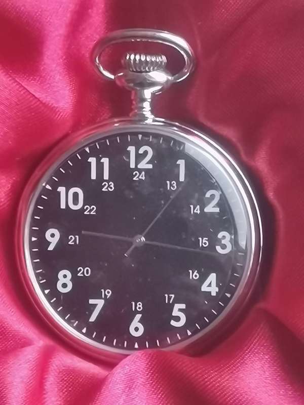 STUNNING MENS POCKET WATCH NEW WITH DISPLAY BOX
