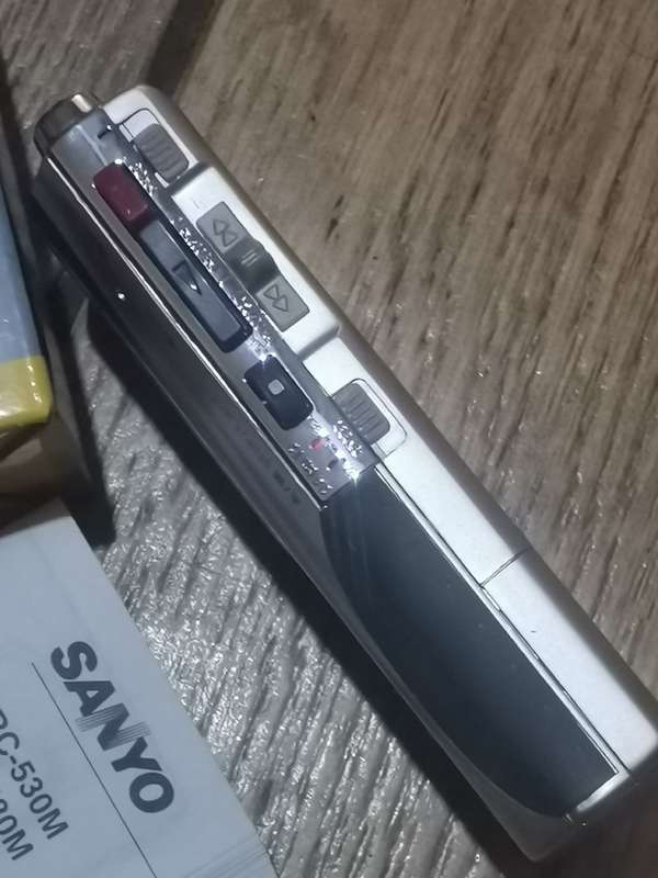 VINTAGE SANYO MICROCASETTE RECORDER WITH BOX AND ACCESSORIES