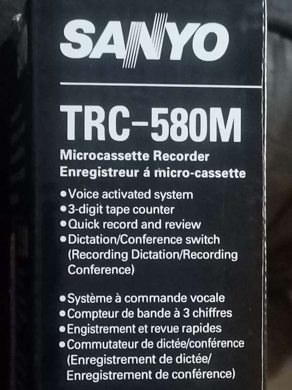 VINTAGE SANYO MICROCASETTE RECORDER WITH BOX AND ACCESSORIES