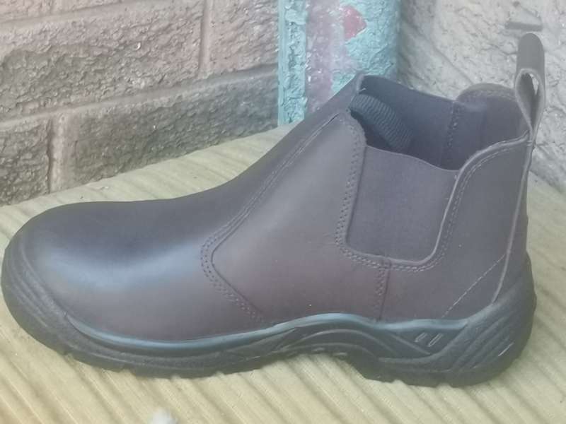 INKUNZI MENS SAFETY BOOT SIZE 6 - NEW IN BOX