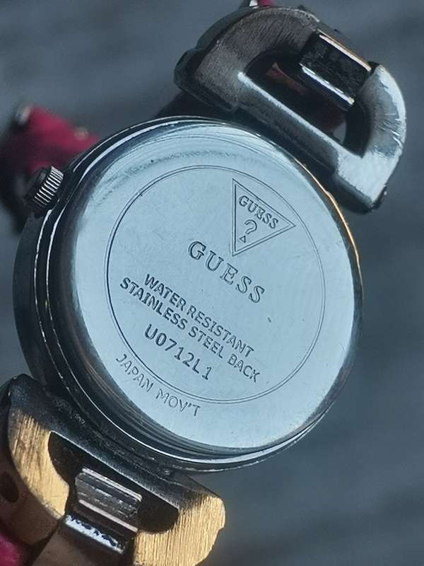 5 x LADIES WATCHES INCL GUESS AND OAKLEY - ALL WORKING - BIDDING FOR ALL 5