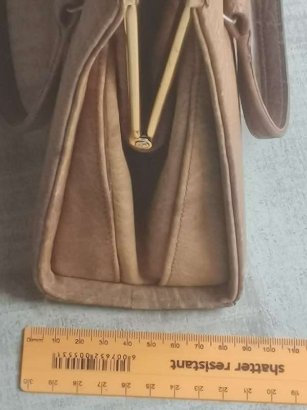 LADIES CORBEAU CURIO GENUINE ELEPHANT HANDBAG IN EXCELLENT CONDITION