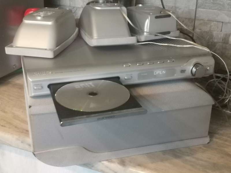 PHILIPS HTS3300 DVD HOME THEATRE SYSTEM