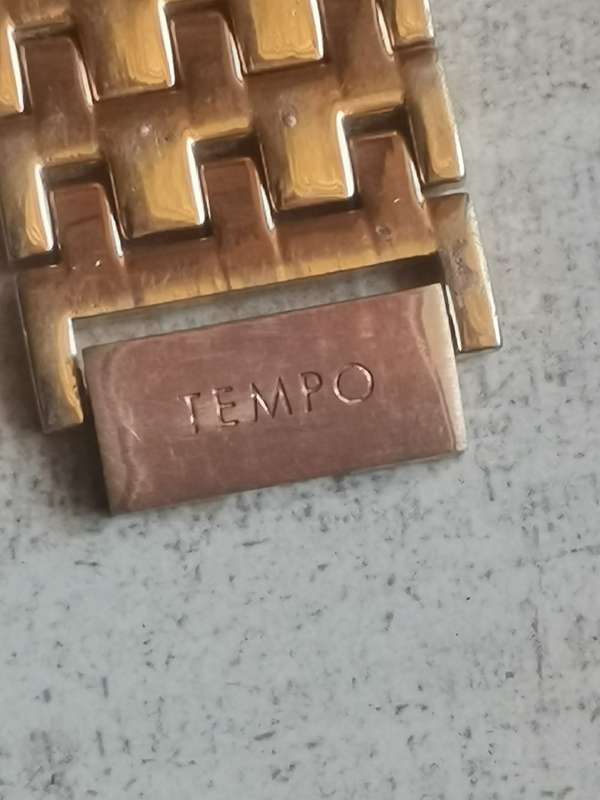 STUNNING TEMPO LADIES GOLD PLATED WATCH IN EXCELLENT WORKING CONDITION