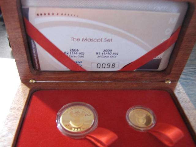 Zakumi Fifa 2010 Mascot set - 2 x gold coins