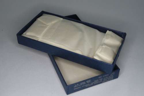 Vietnam Service War Medal, in original box with Ribbon and Bar, USA