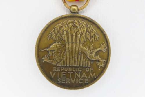 Vietnam Service War Medal, in original box with Ribbon and Bar, USA