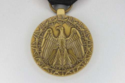 Prisoner of War Medal, in original box with Ribbon and Bar, USA POW Medal
