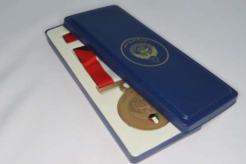 Kuwait Liberation Medal, in original box with Ribbon and Bar, USA
