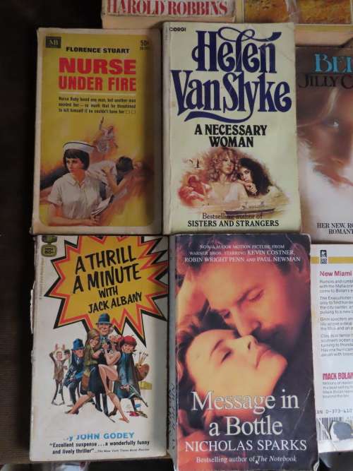 Lot of 11 Romance Novels